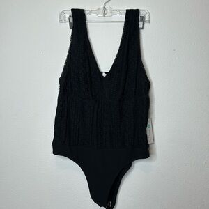 August Mist size 2X black lace body suit